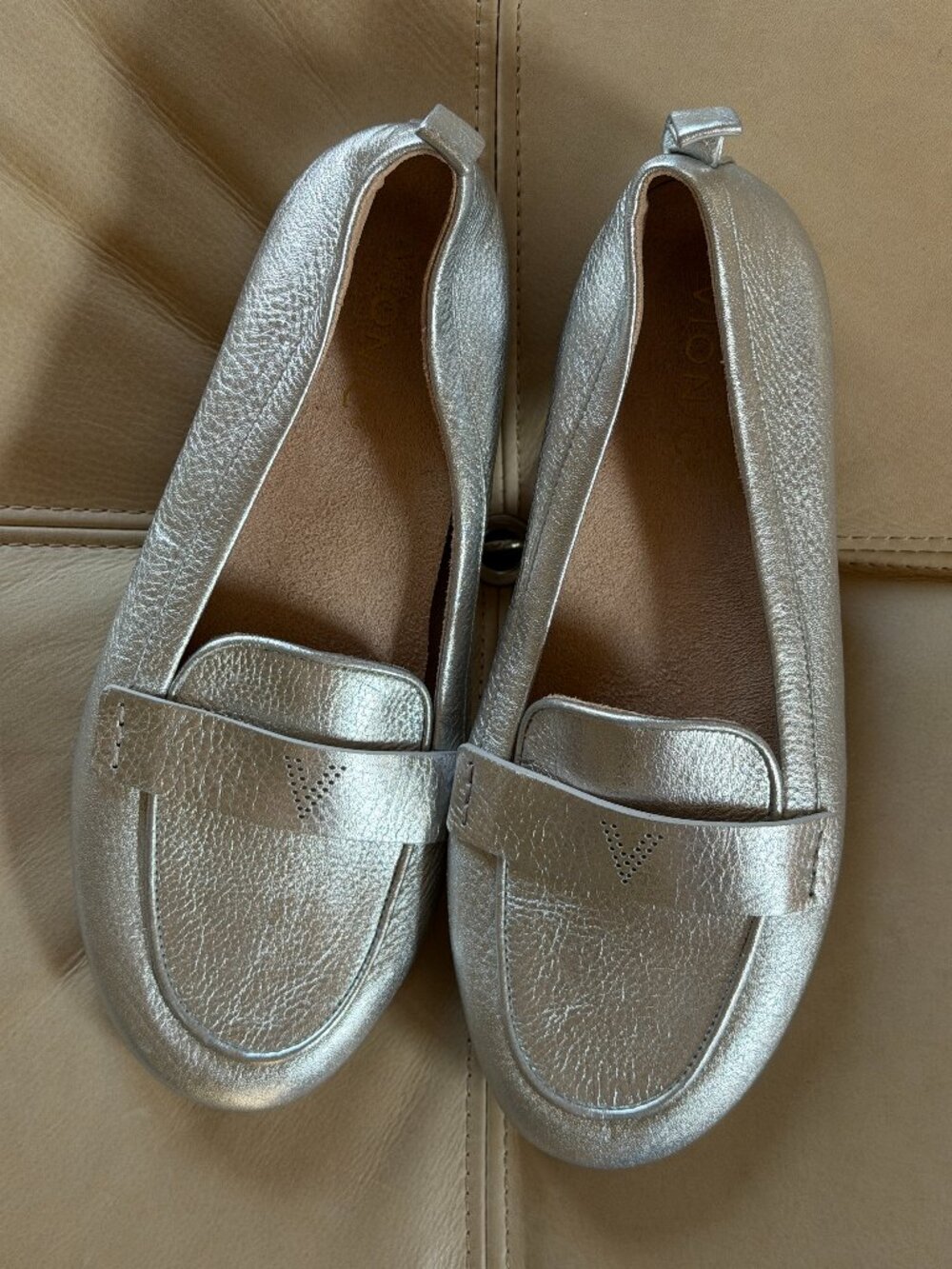 Vionic | Metallic Loafer - Picture 2 of 3